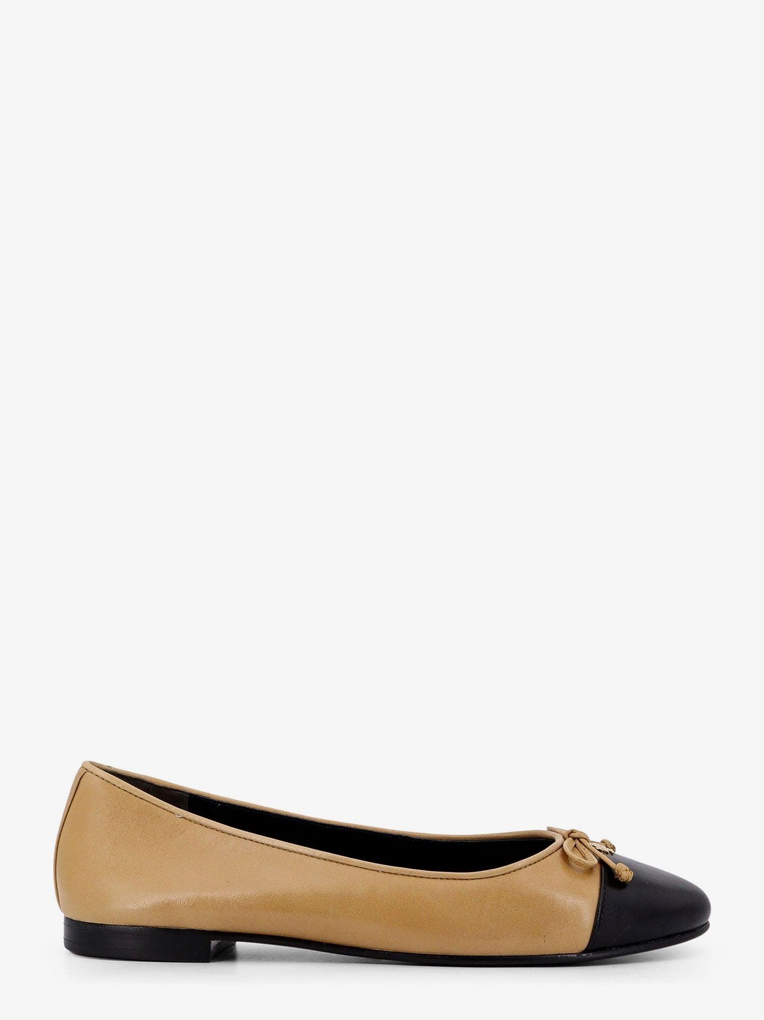 TORY BURCH Leather ballerinas with contrasting toe