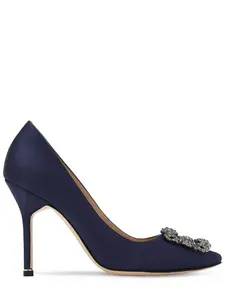 MANOLO BLAHNIK Hangisi Satin Pumps
