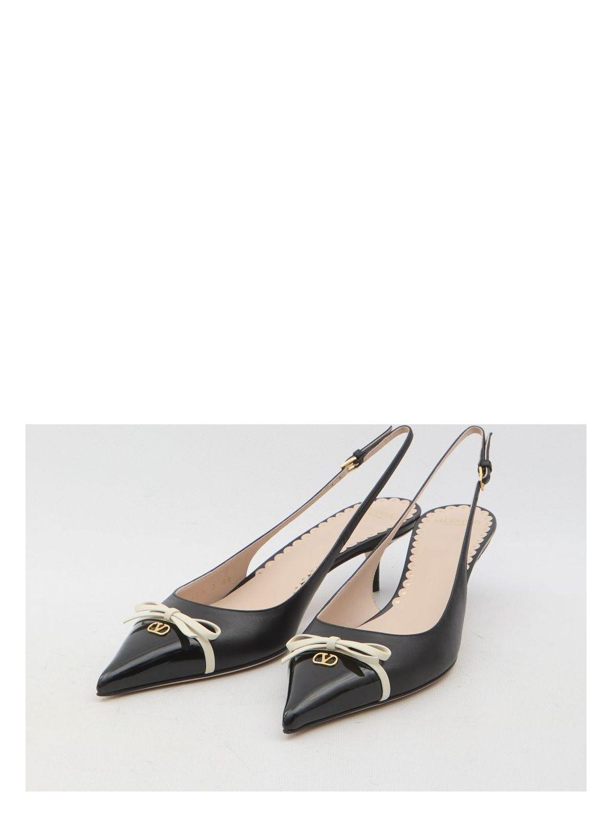 Valentino Garavani Slingback Pumps With Vlogo Signature in Black