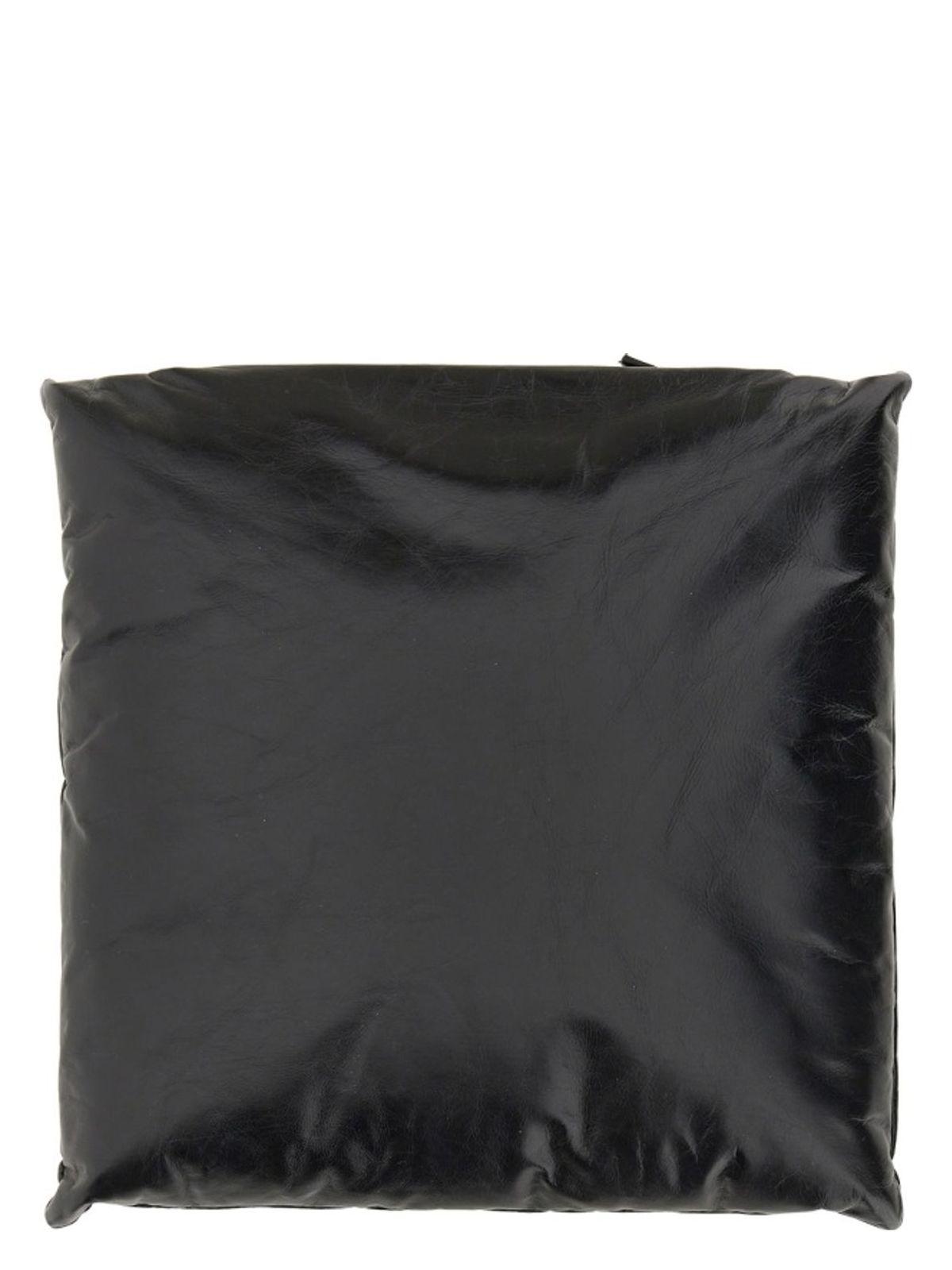 Bottega Veneta Women's Pillow Clutch Bag in Black