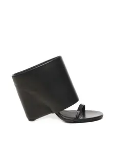 Courrèges Women's Leather Sandals in Black and Leather Wedge Mules