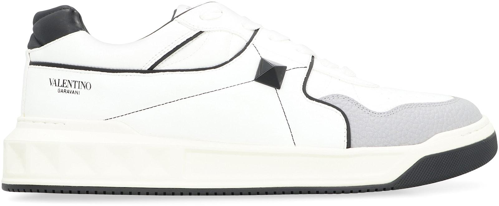 Valentino Garavani One Stud Low-top Sneakers